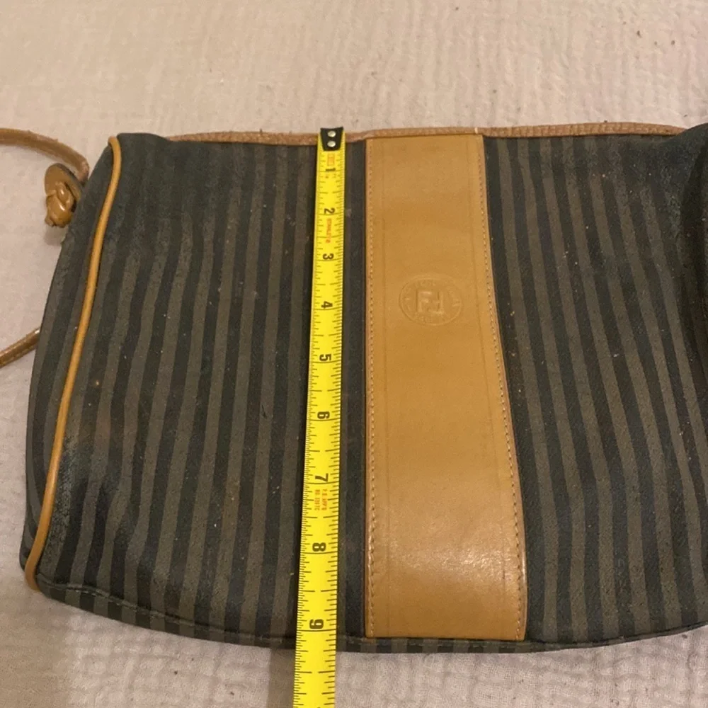 FENDI VINTAGE MADE IN ITALY BAG . - Picture 11 of 15